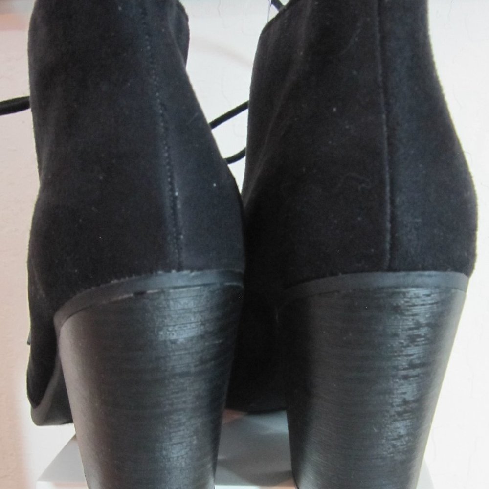 Black Lace up Boots by Soda, Size 9 - Picture 5 of 5